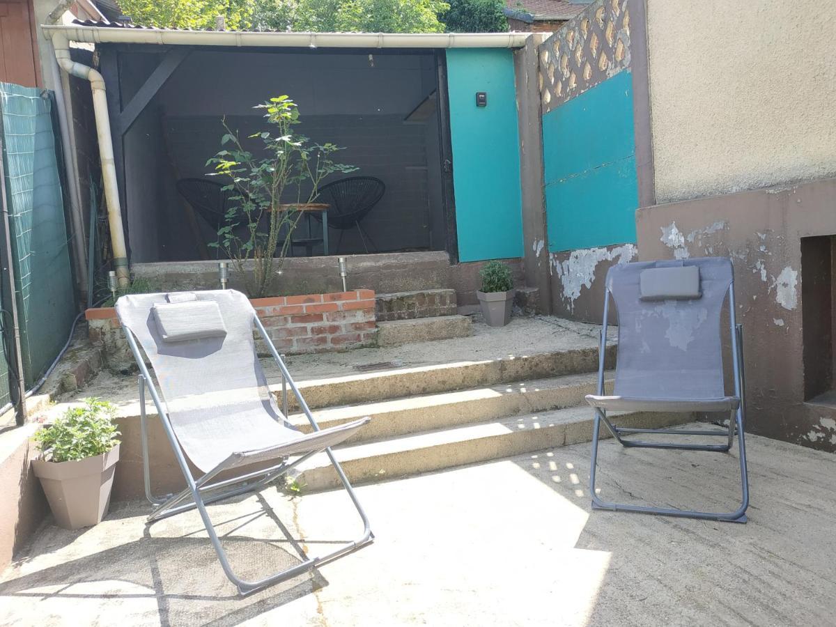 Villa La Lillebonnaise Meuble Au Coeur De Lillebonne Exterior foto